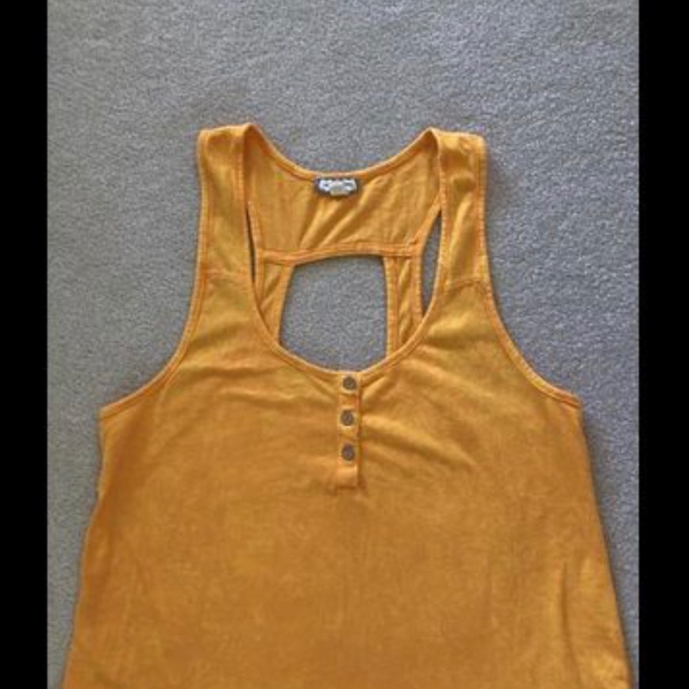 🍊 Small Orange Tank Top 🍊 - Picture 2 of 3
